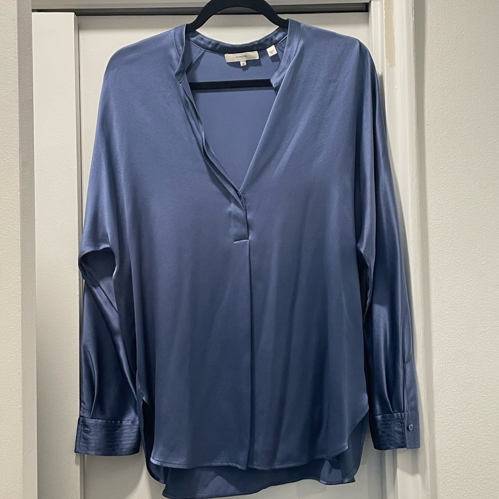 Vince 100% Silk Blose